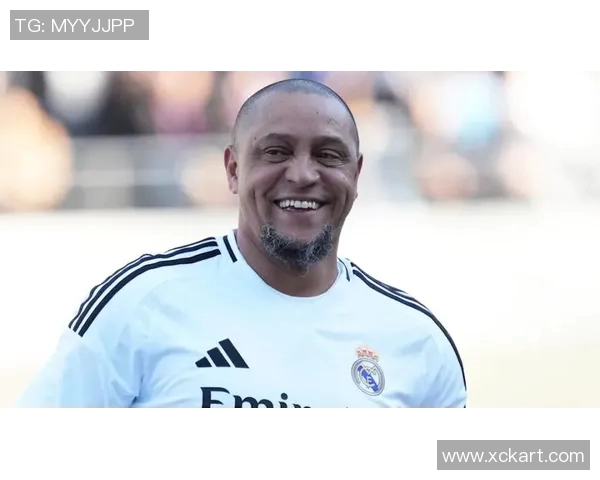 足球明星卡洛斯的生平成就与职业生涯全解析